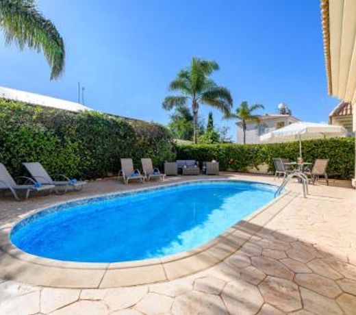 Villa Oscar