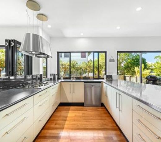 Mudjimba Shores-Coastal Bliss for Families & Dogs