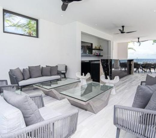Onyx by Blue Sky Luxury