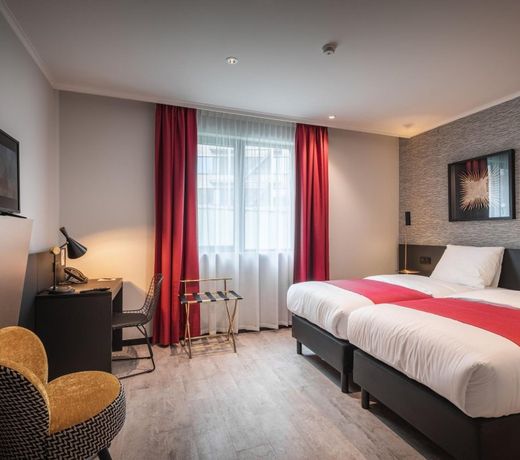 Amory Hotel by Hyllit