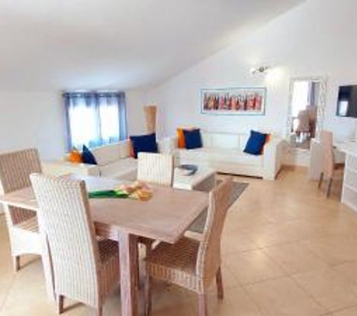 Branco Suites - Rooms & Holiday Apartments