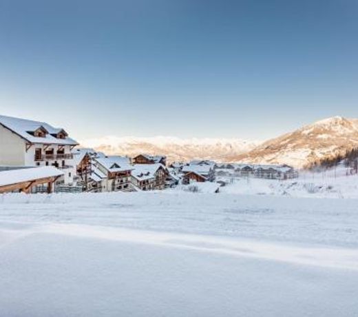 Le Soleil des Orres - maison pied des pistes - piscine, sauna et hammam
