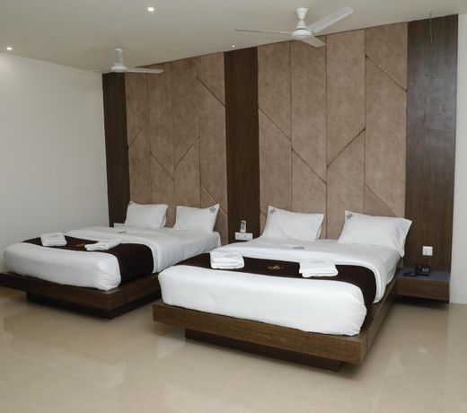 FabHotel Senthur Inn