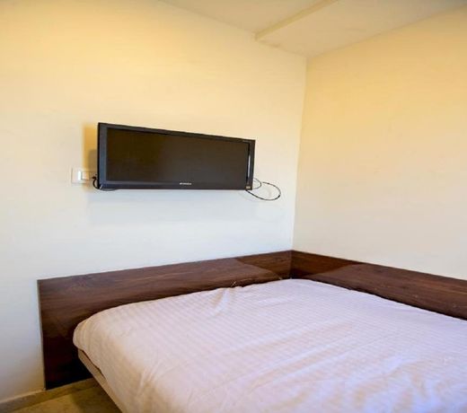 IVY RESIDENCY