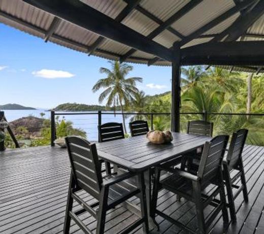 Doorila Beach House