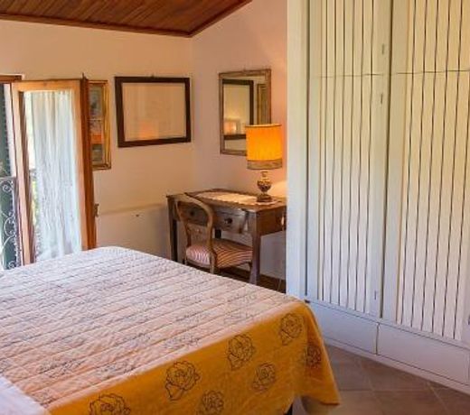Montecatini Terme Villa Sleeps 4 Pool Air Con WiFi