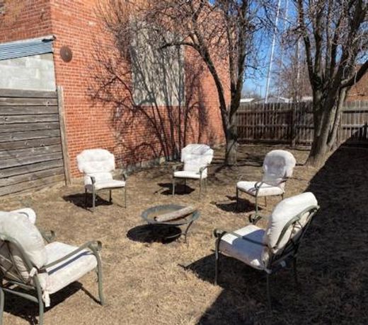 Lodge 545 Complete Large brick house fully furnished