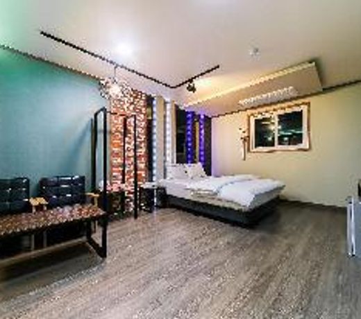 Yeongcheon CL Hotel