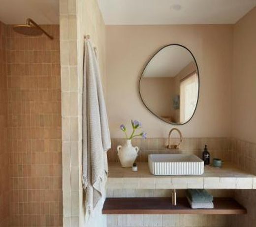 A PERFECT STAY - Hidden Byron