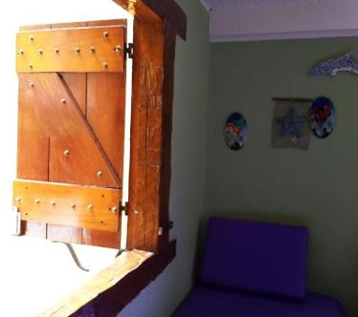 Casa com churrasq a 850m da Praia de Maresias SP
