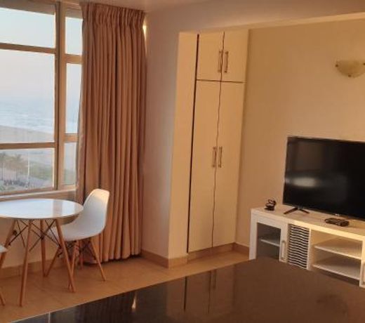 904 Tenbury Beach Apartment