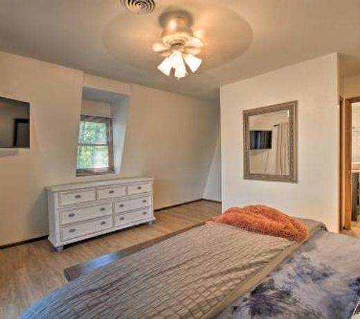 Lake Hartwell Home with Dock Less Than 10 Miles to Clemson!