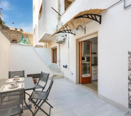 Casa Mandu