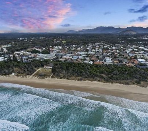 Beachfront 8