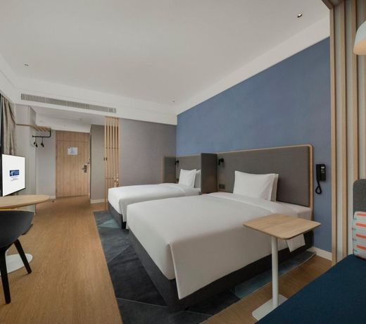Holiday Inn Express Nanchang Riverside, an IHG Hotel