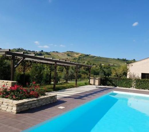 One bedroom appartement with shared pool and wifi at Montalto delle Marche