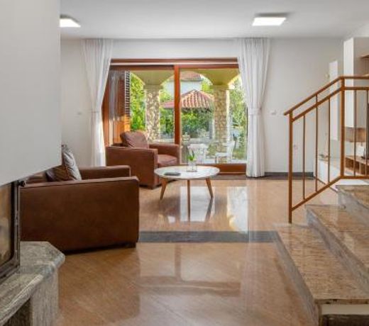 Lusi house