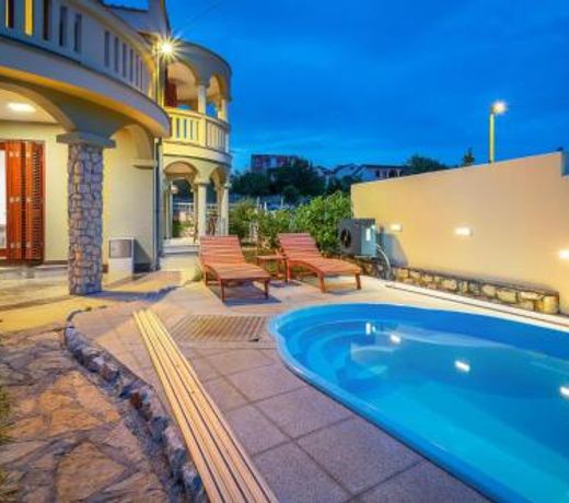 Lusi house
