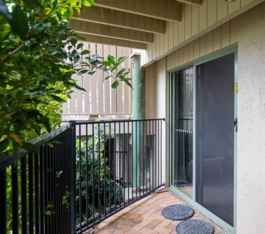 GORGEOUS STUDIO + 100M TO BEACH + POOL