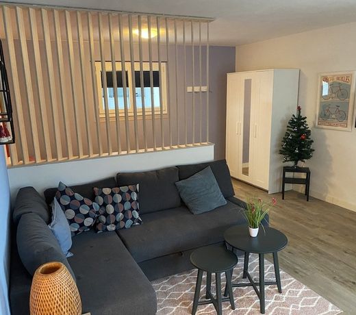 Spring Inn Apartments