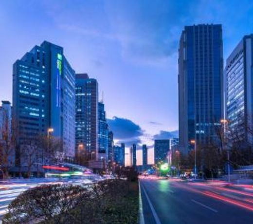 Holiday Inn Express Qingdao City Center, an IHG Hotel