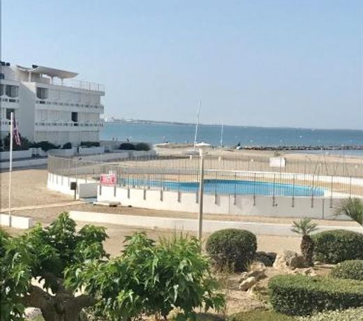 AS21518 - P3 Dans une residence direct sur la plage avec vue mer et piscine
