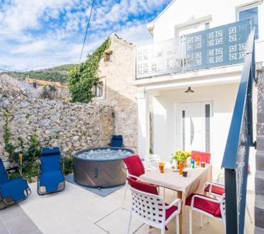 Family friendly house with a parking space Mokosica, Dubrovnik - 19154
