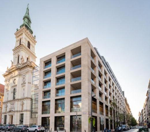 Emerald Hotel