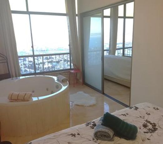 Yefe Nof 3 room flat