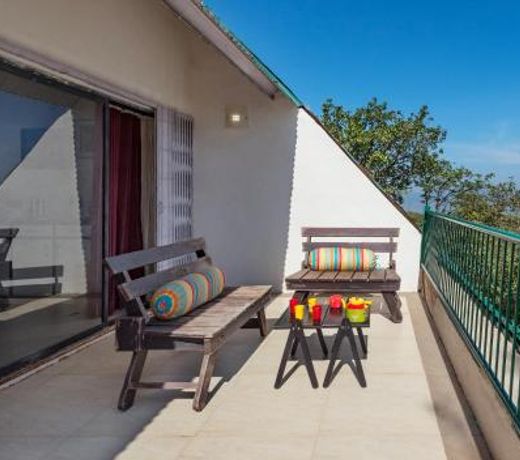 CosmicStays Evergreen Cascade - The Hidden Gem of Mahabaleshwar