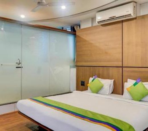 Hotel Shivas Inn
