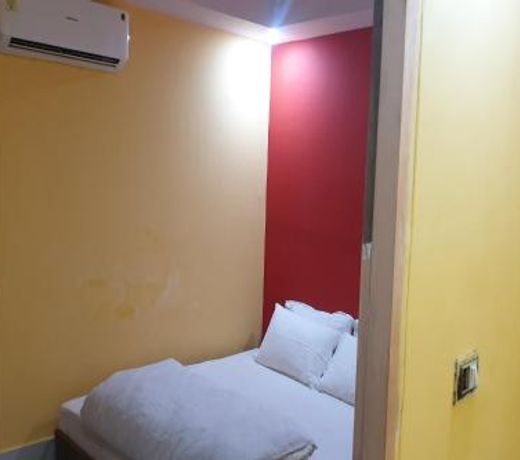 OYO 84666 Hotel Eleven