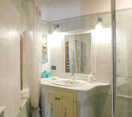 Nice apartment in Suvereto with 2 Bedrooms and WiFi