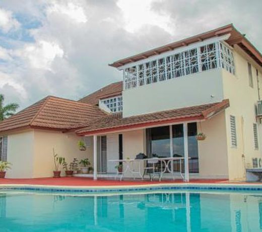 The Whytehouse Villa