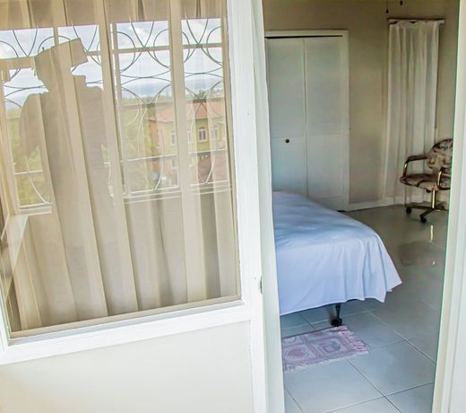 The Whytehouse Villa