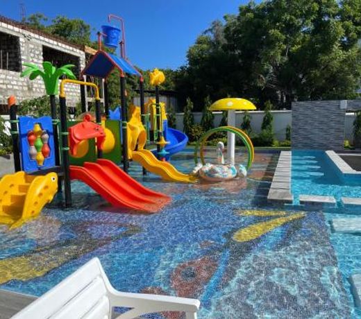Bingo House Watamu, A Modern 5-Bedroom Villa with Pool, A Kids Heaven