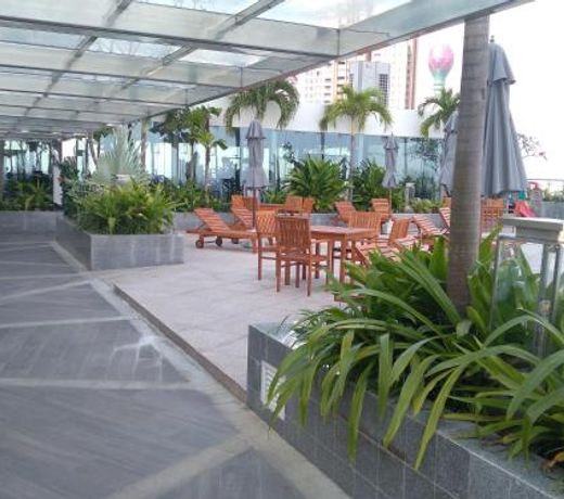 Super Luxury 2 BR Apartment in Five Star Colombo City Centre