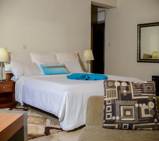 One Click Hotel
