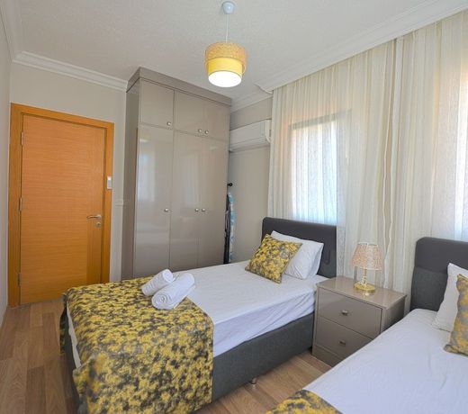 Ozgur City Residence