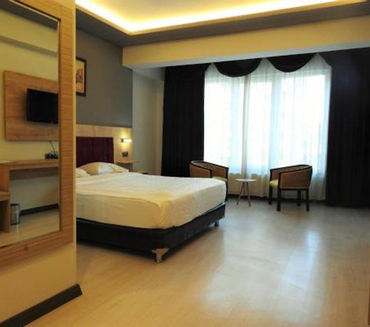 INN TOWN HOTEL