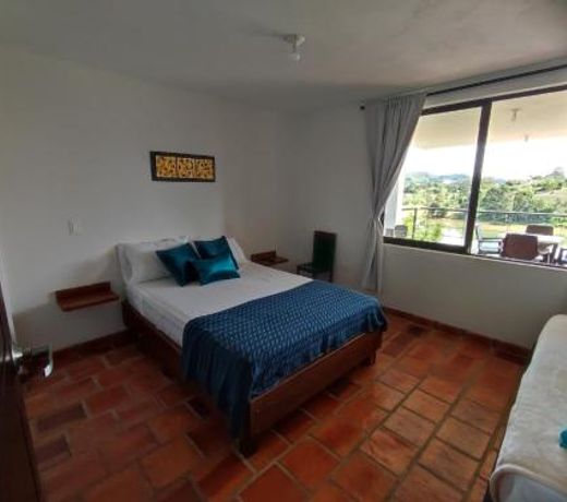 La Villa, Espectaculares vistas al lago PeÃ±ol-Guatape