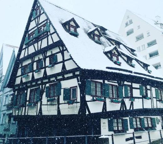 Hotel Schiefes Haus