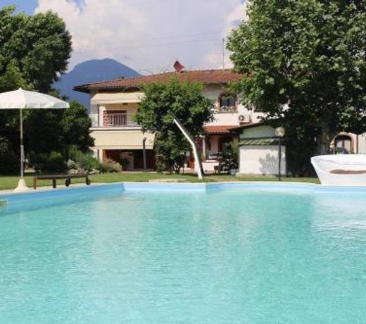 Apartments Villa Fiocco Mare Capezzano Pianore - ITO01327-DYA