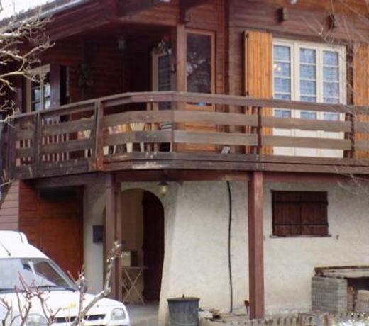 Maison de 2 chambres avec vue sur la ville et jardin a Loudenvielle a 5 km des pistes