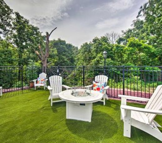 Retreat with Pool - 5 Mins to Hershey Park!