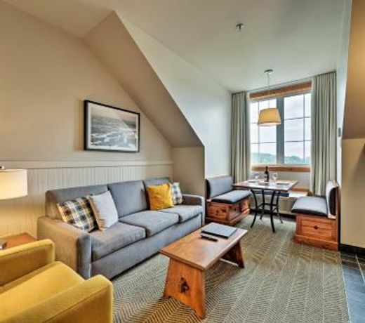Ski-In/Out Studio on Mont Tremblant w/ Amenities!