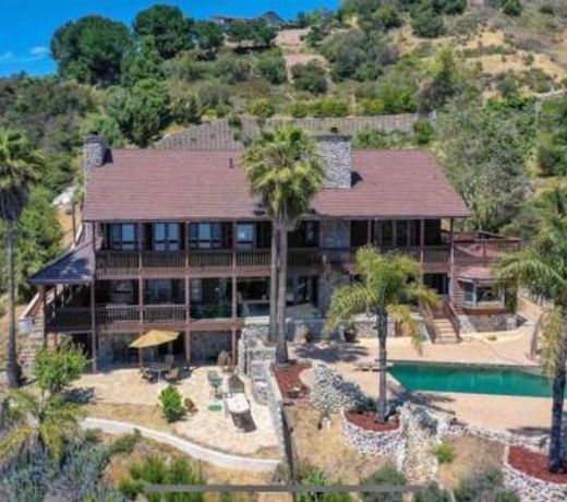 MAJESTIC MANSION in the HILLS of MALIBU