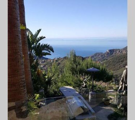 MAJESTIC MANSION in the HILLS of MALIBU