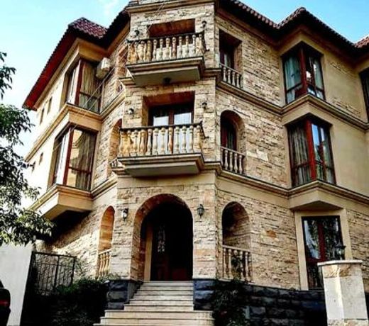 Monument Guesthouse