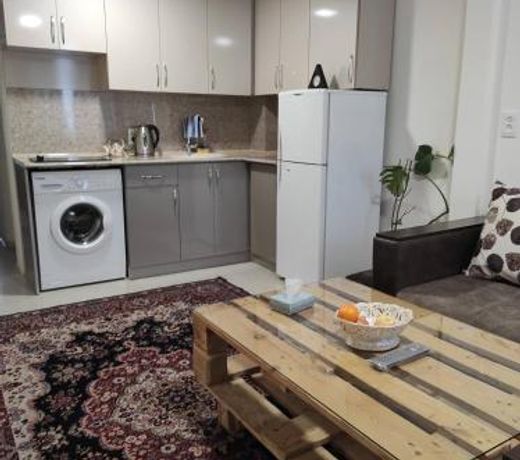 Julia's Place - Apartment, Garden & BBQ